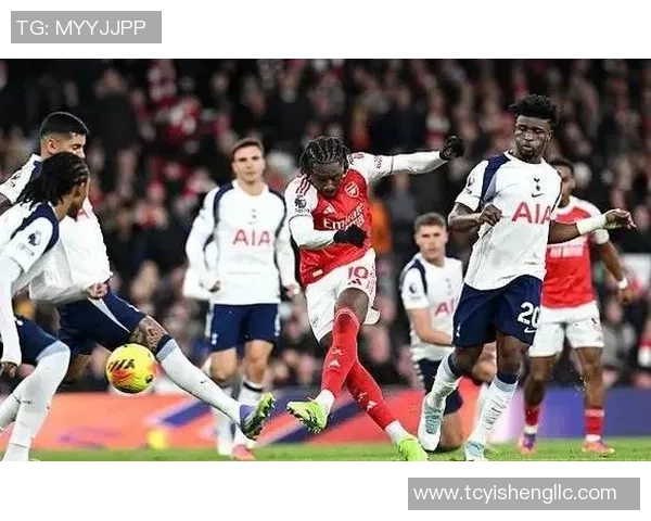 欧冠激战：热刺与阿森纳战成平局帽子戏法引爆全场激情