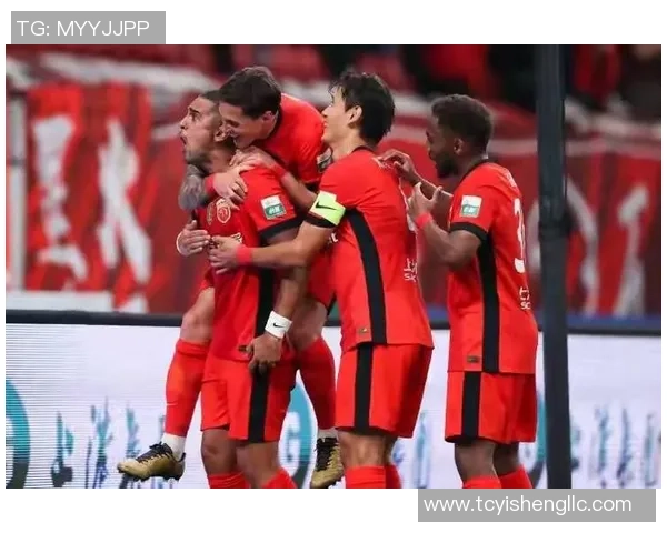 足总杯激战莱比锡小胜热刺引发争议判罚全场哗然