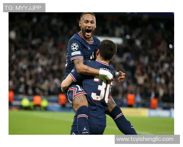 世界杯精彩对决那不勒斯大胜巴黎圣日耳曼红牌事件引发全场热议