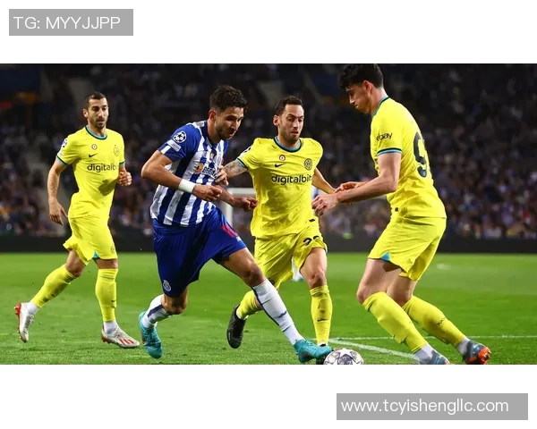 中超热战波尔图大胜国米补时进球引发全场狂欢与转会传闻交织 中超热战波尔图大胜国米补时进球引发全场狂欢与转会传闻交织